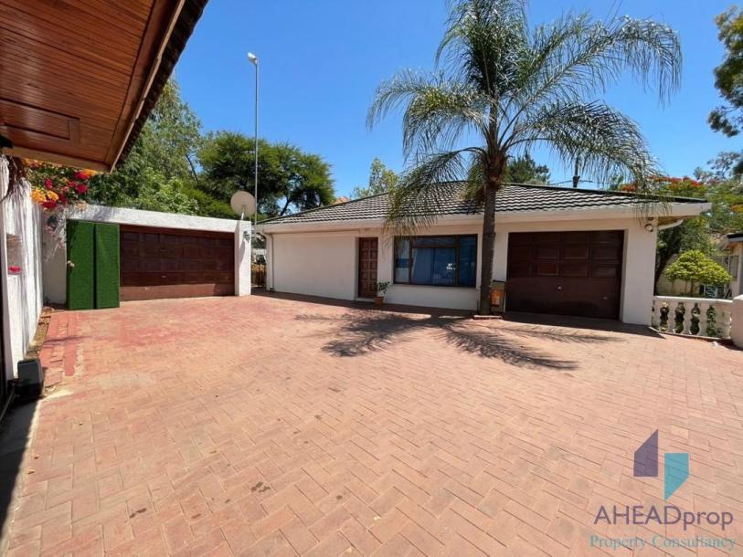 3 BEDROOM HOUSE FOR SALE- GABORONE-1