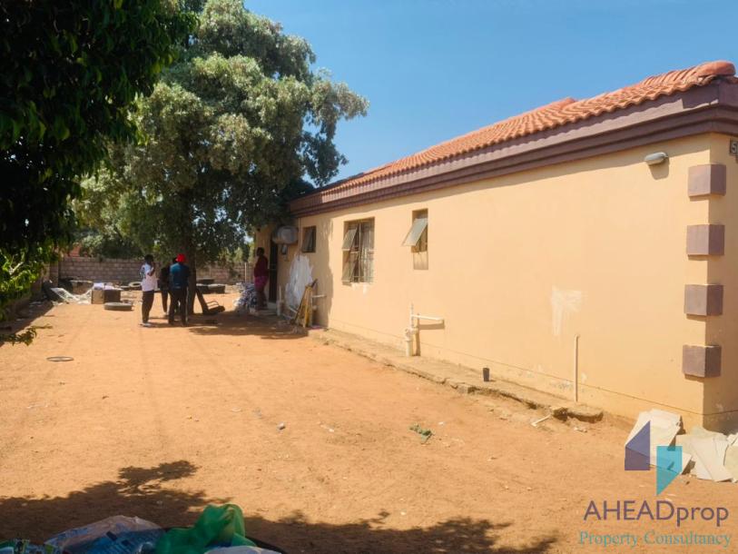 3 BEDROOM HOUSE FOR SALE- MOGODITSHANE-3